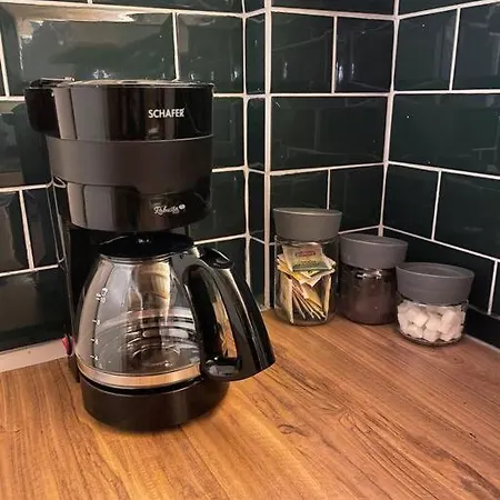 Goekler Ciftliginde Cati Kati